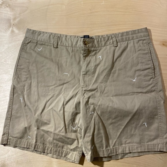 Chaps Men's Tan Shorts with Embroidered Details 42 (HS) - Picture 2 of 12